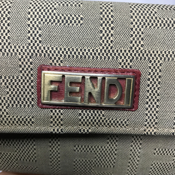 Authentic Fendi Logo canvas and leather wallet - Picture 5 of 9